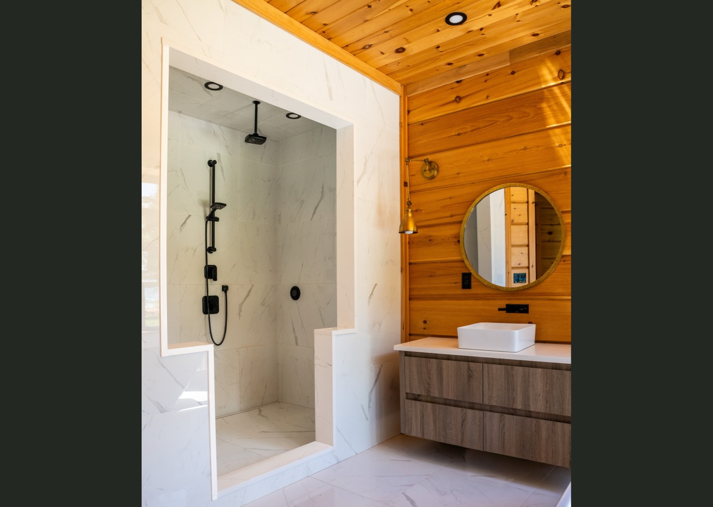 Grizzly bathroom