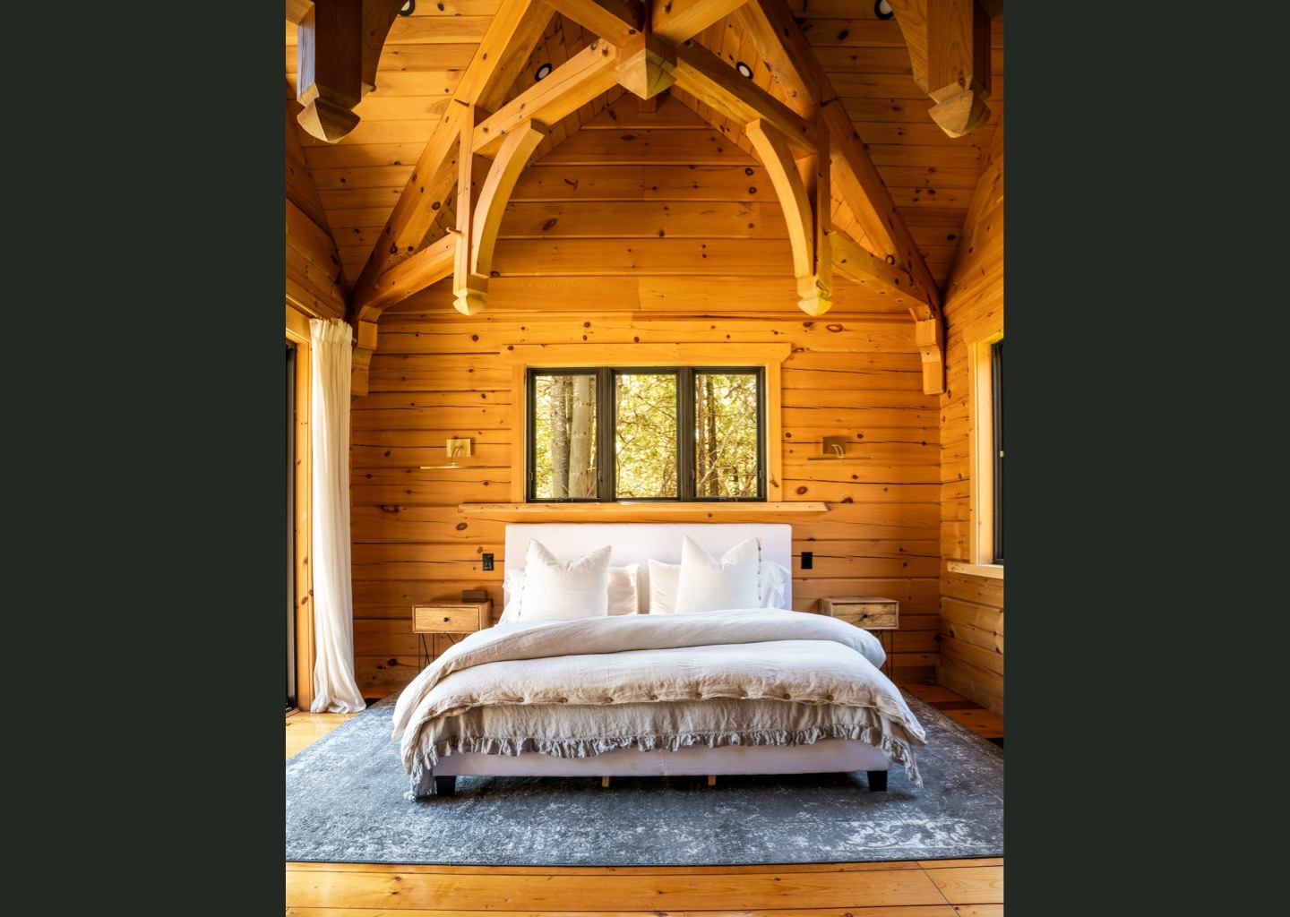 Grizzly bedroom